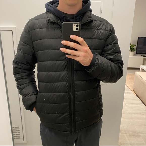 Black puffer jacket - Picture 1 of 4